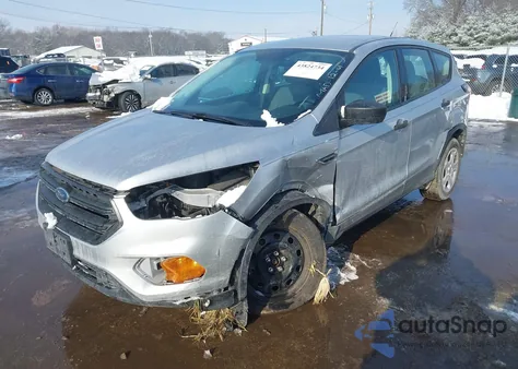 2017 Ford Escape S z USA, uszkodzony, nr VIN 1FMCU0F74HUE21256